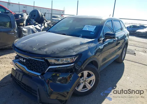 2022 Kia Sorento Lx z USA, uszkodzony, nr VIN 5XYRG4LC5NG092157
